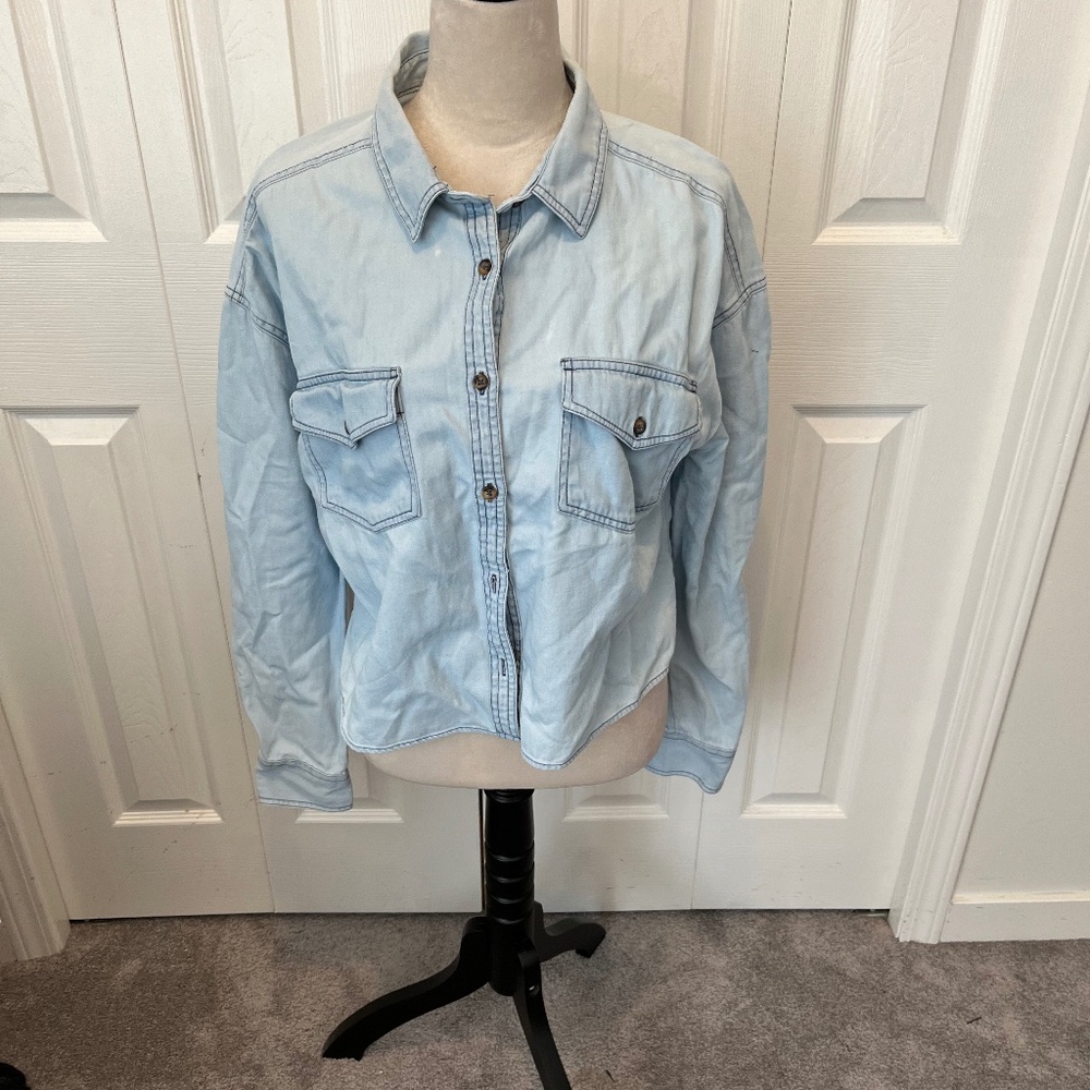 Harlow size M chambray top - Picture 1 of 10